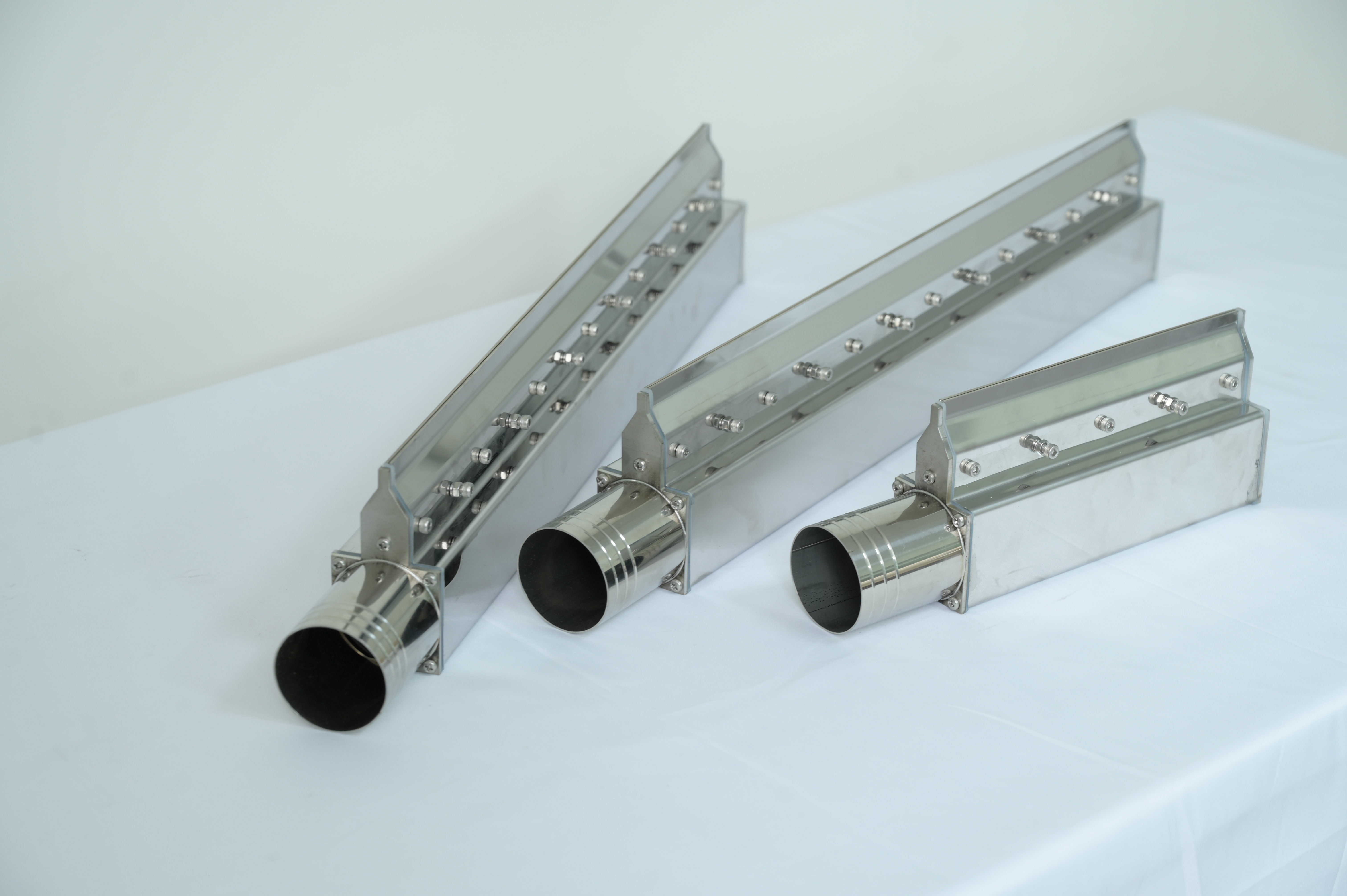 Stainless Steel 304 vs. 316L Air Knives: Food-Grade Comparison Guide